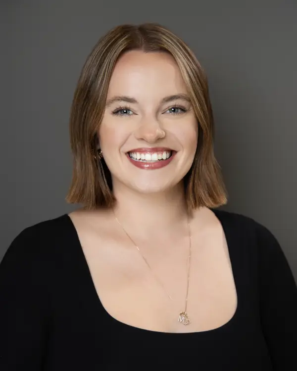 Helen, Accountant